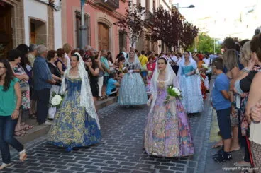Con alegría en la ofrenda