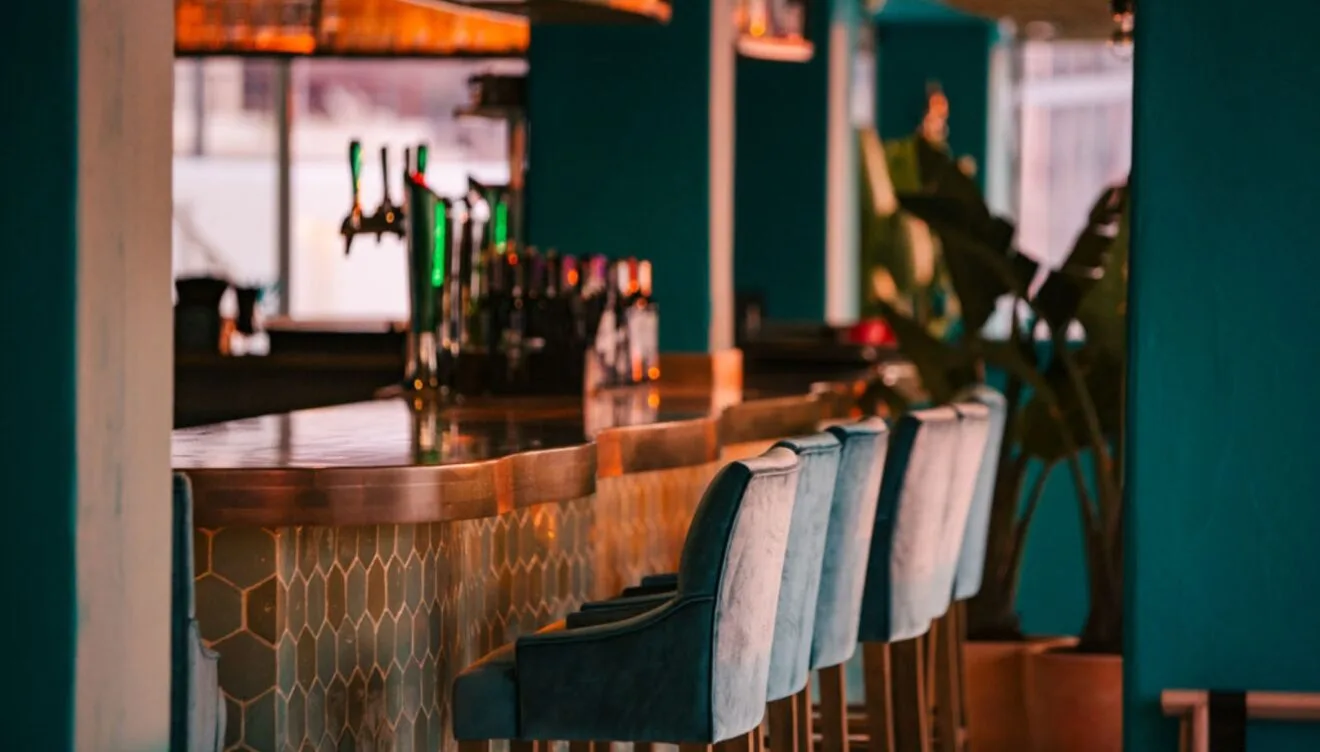 Gastronomía mediterránea sin interrupciones en Cala Bandida
