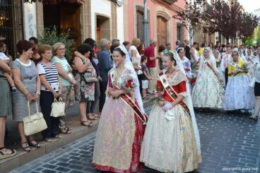 Guapas de la comisión juvenil Fogueres 2016