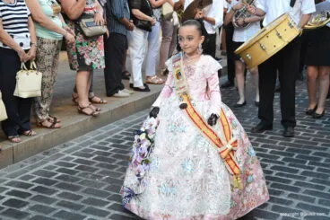 Itziar Bertomeu en la ofrenda de flores