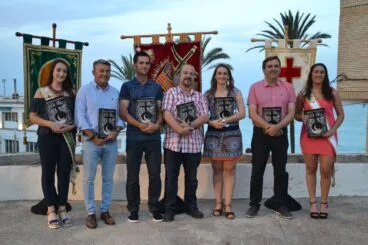 Los cargos festeros junto a los políticos