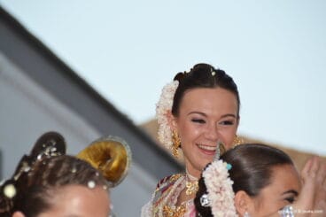 Mar Asenjo sonriente en su carroza