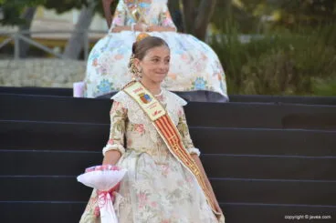 Mar Clemente con la banda de Dama puesta