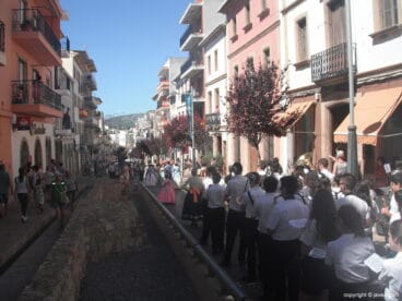 Pasacalle infantil por el centro de Xàbia