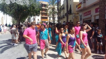 Pasacalles por los comercios del centro de Xàbia