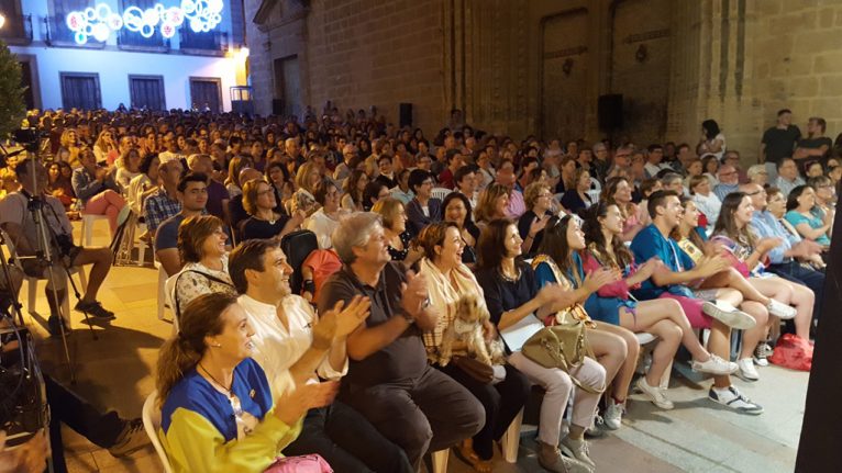 Público en la final de Dijous de Comèdia