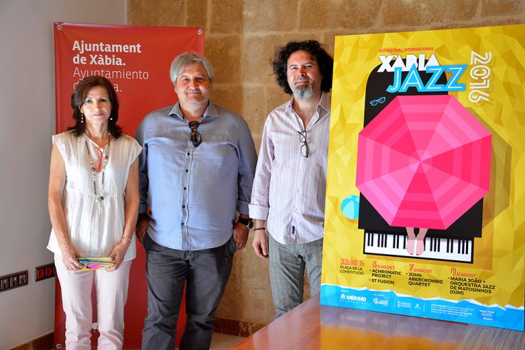 Moragues y Kiko Berenguer presentando el Xàbia Jazz