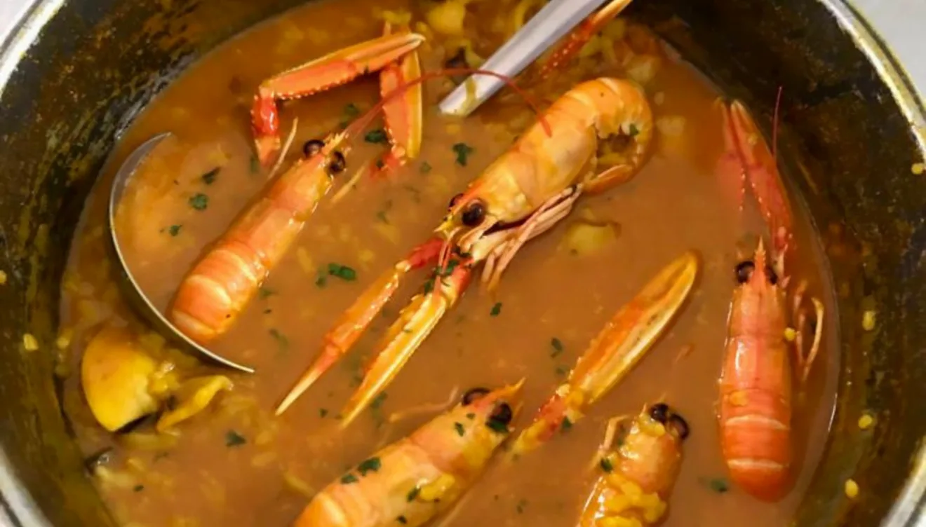 Sabroso arroz con bogavante