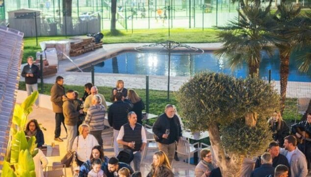 Imagen: Terraza cocina mediterránea y ambiente social en Jávea