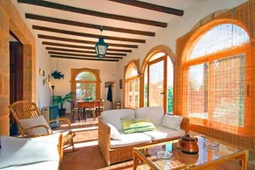 Terraza cubierta de la Casa Seniola Aguila Rent a Villa
