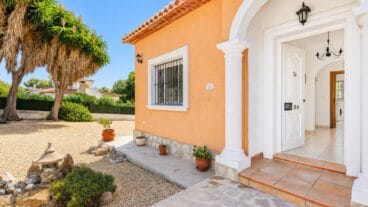 Casas de campo y chalets con vistas despejadas al mar en Xàbia