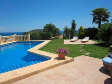 Jardín de la vivienda Casa Nova Villas