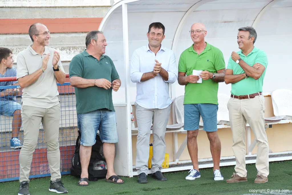 Parte de la directiva del CD Jávea con Chulvi y Colomer