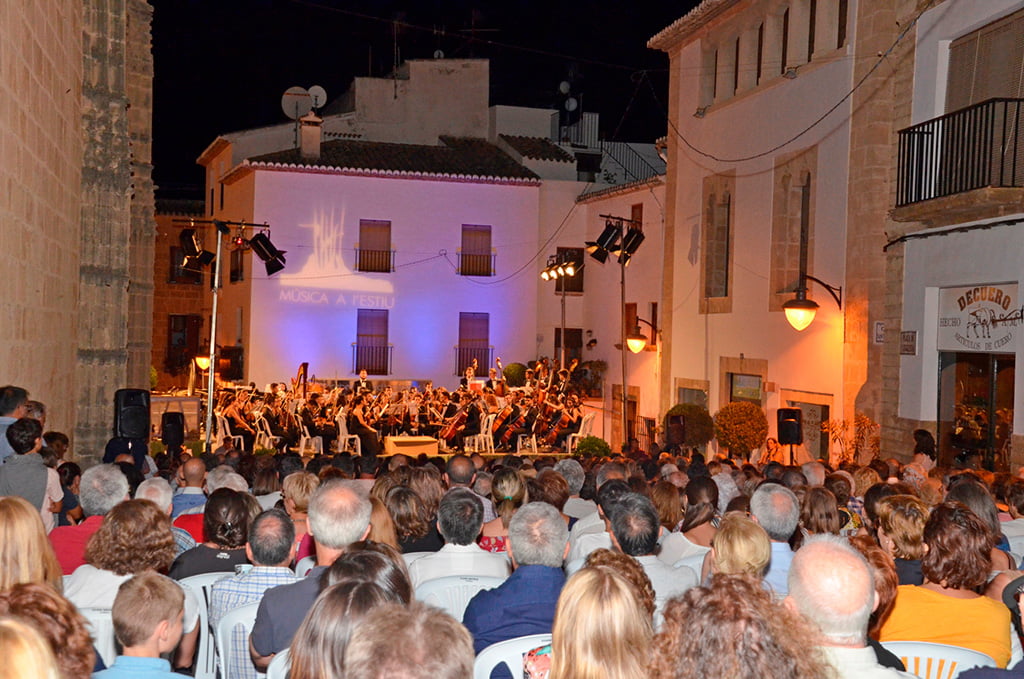 Público de Música a l’estiu a Xàbia