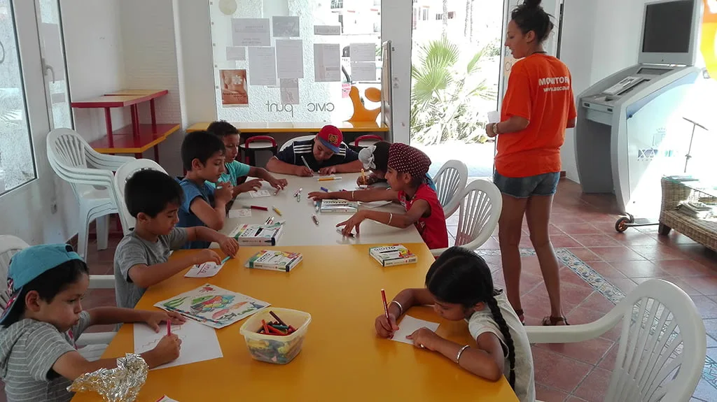 Talleres infantiles en el Cívic Punt