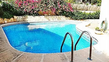 piscina villa puchol marinabay