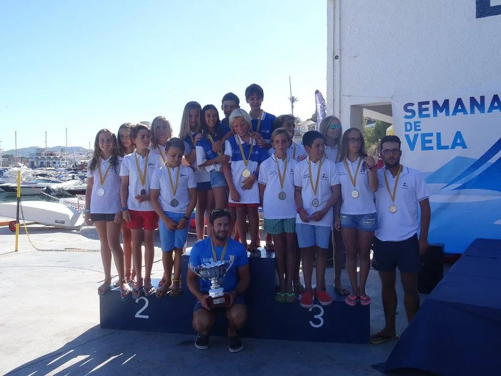 Podio del autonómico por equipos de optimits