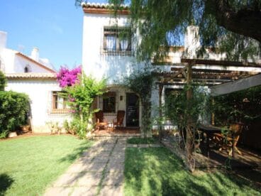 Fachada de la vivienda Atina Inmobiliaria