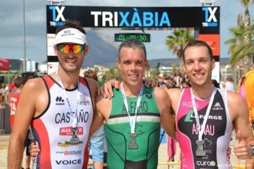 Alfaro junto a Castaño y Arnau