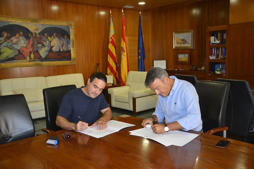 Firma del convenio de Amjasa con IROX