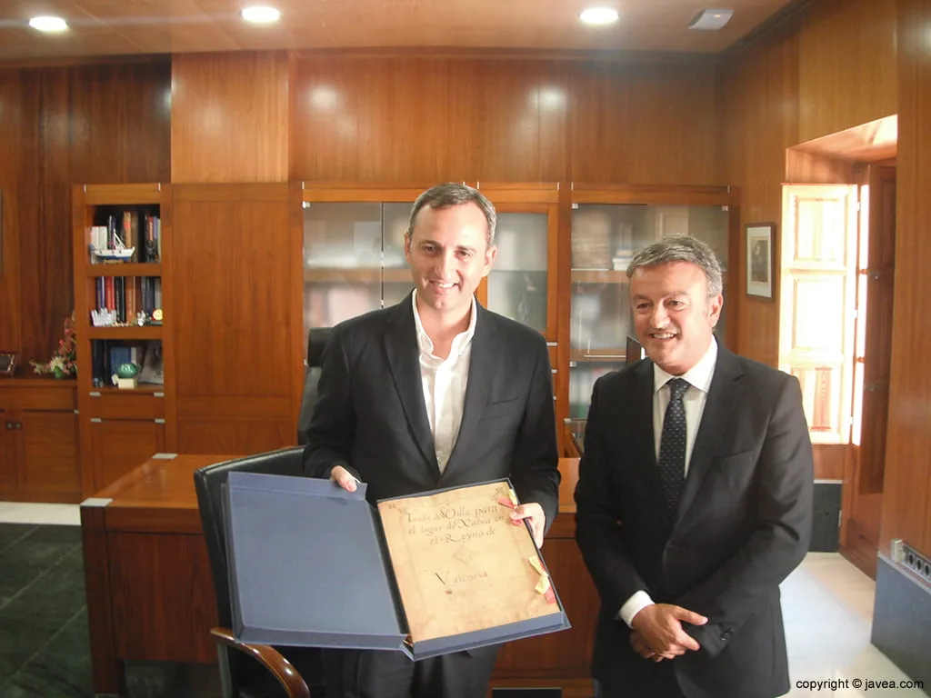 César Sánchez ha firmado en el libro