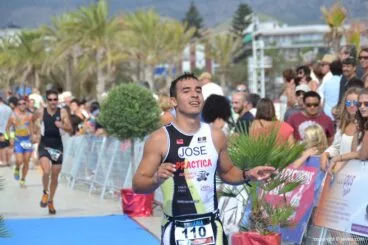 José Antonio Albi entrando en meta