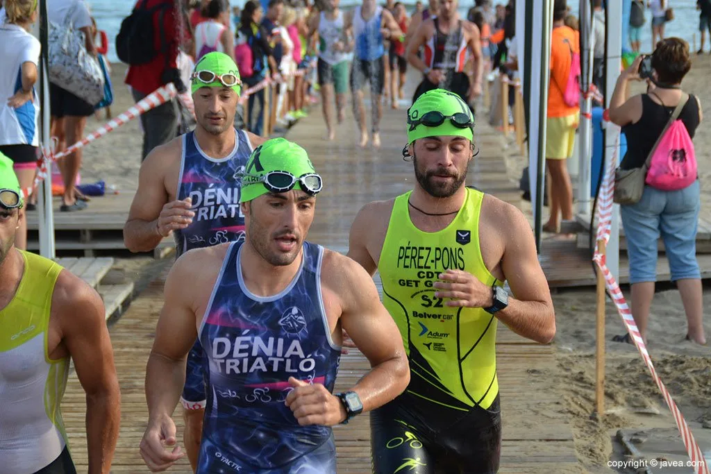 Ribes saliendo del mar