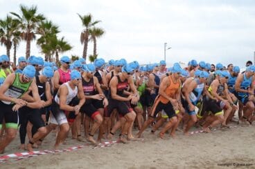 Una de las salidas del triatlón olímpico de Xàbia