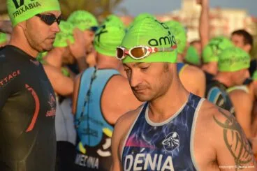 Triatleta dianense antes de la salida