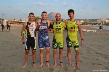 Triatletas de Xàbia y Dénia