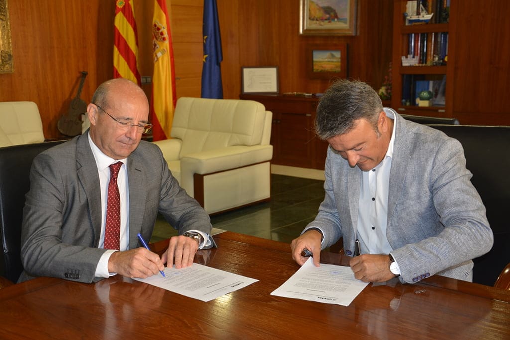 El alcalde de Xàbia y el secretario