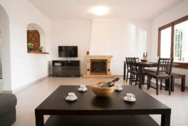 Luminosa sala Aguila Rent a Villa