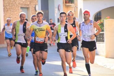 Nizar Lakhlifi junto a López y Folqués al frente del grupo