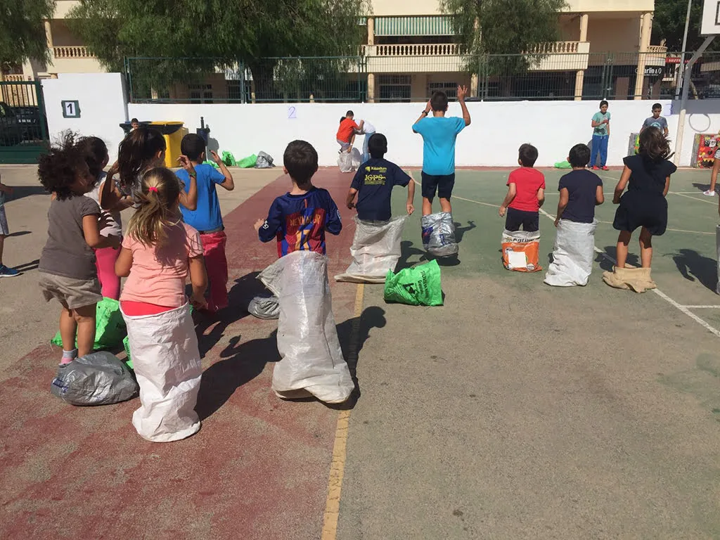 Celebración 9 octubre en los colegios de Xàbia