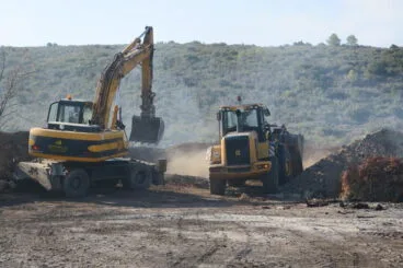 Máquinas trabajando en Ramblars