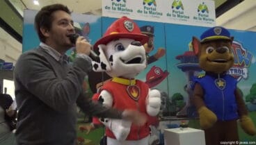 La Patrulla Canina enciende la Navidad en Portal de la Marina