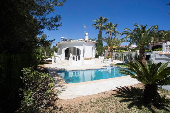 Chalet con piscina privada Casa Muchacha Aguila Rent a Villa