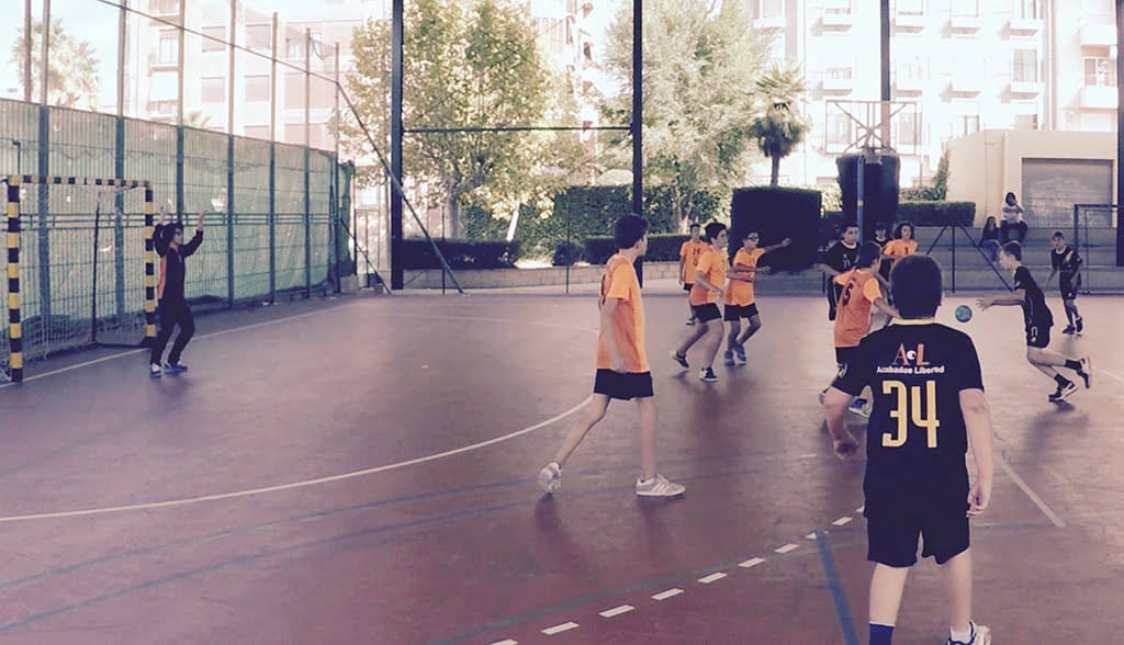 Los infantiles del CH Xábia jugando en Petrer