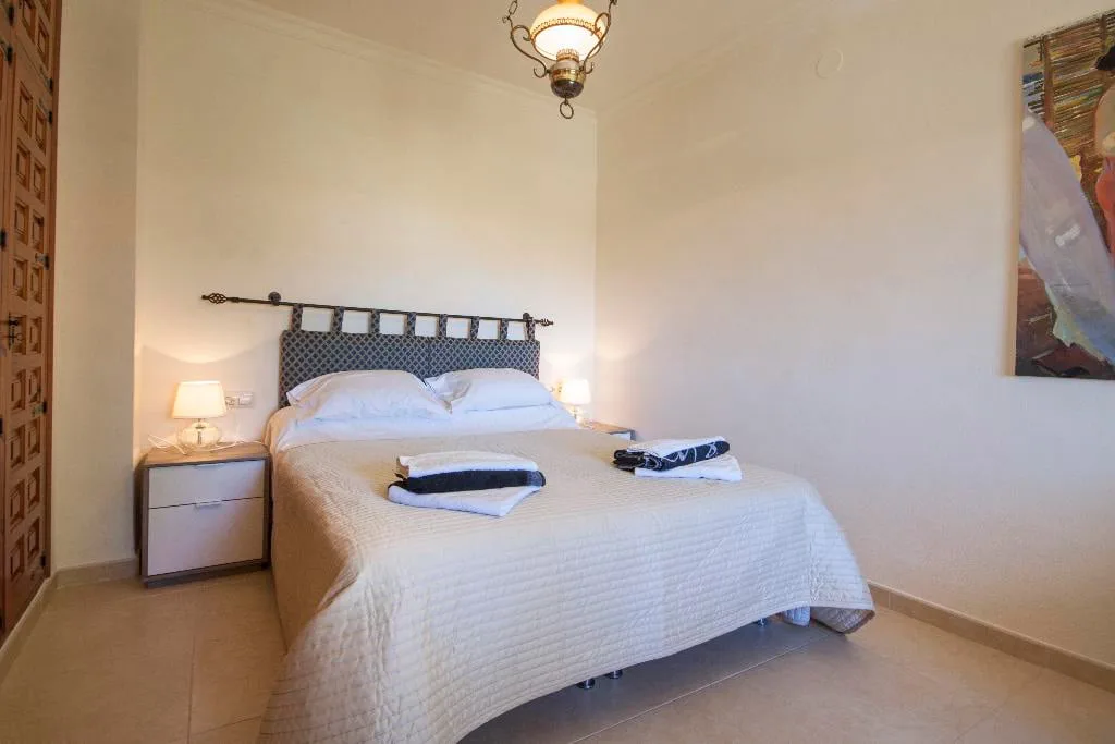 Dormitorio de matrimonio Villa Alegre Aguila Rent a Villa