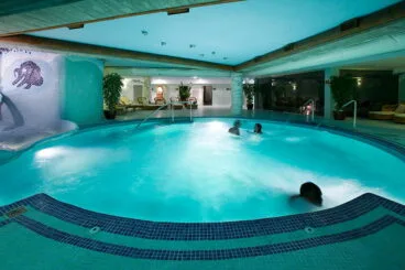 Piscina spa Hotel Daniya