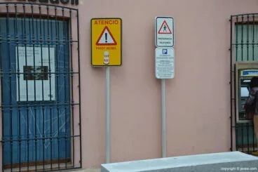 Señales plaza Celestino Pons