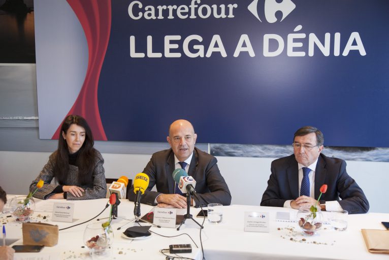 Carrefour abre su primera tienda en Dénia