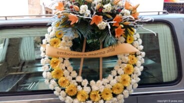 Corona de flores de los emboladores de la Marina