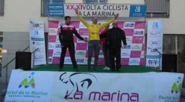 Francesc Boscá con el jersey de líder de la Volta