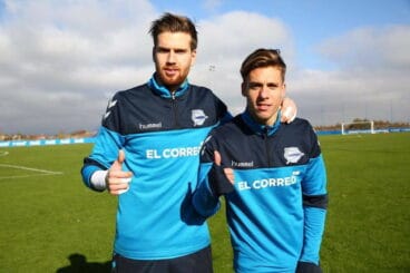 Adrián Ortolá junto a Kiko Femenía