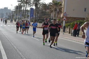 Atletas de Ondara durante la prueba