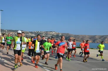 Atletas del Llebeig Xàbia en  la carrera