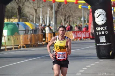 Franc López entrando en meta