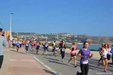 Grupo de chicas en la carrera