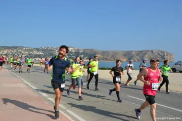 Saludando a la cámara